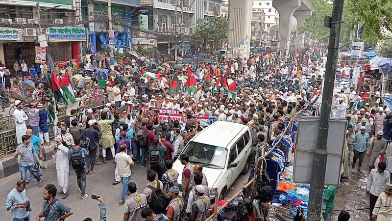 ফিলিস্তিনে ইসরায়েলের হামলার বিচার দাবিতে রাজধানীতে মিছিল